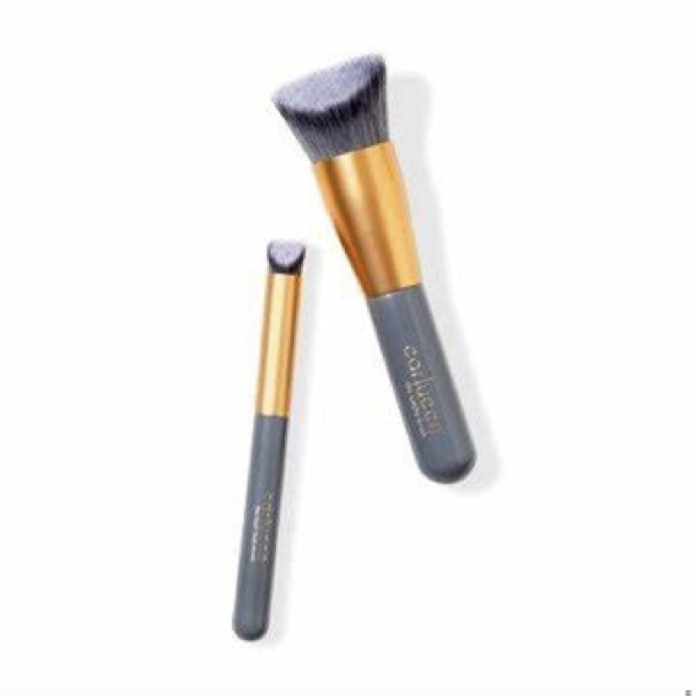Carlucce Cosmetic Brush Duo (Cache Cream Brush & Hush-Hush Brush) NEW